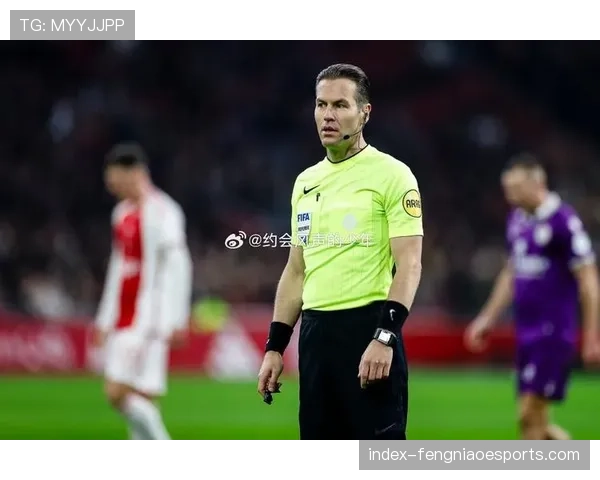 欧足联宣布下赛季欧冠将试行新的“裁判麦克风”解释判罚环节 欧足联宣布下赛季欧冠将试行新的“裁判麦克风”解释判罚环节